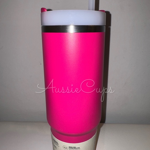 Stanley Passion Pink 30 oz Quencher Tumbler, Hot Pink & Turquoise, Minor Flaws - Picture 7 of 15